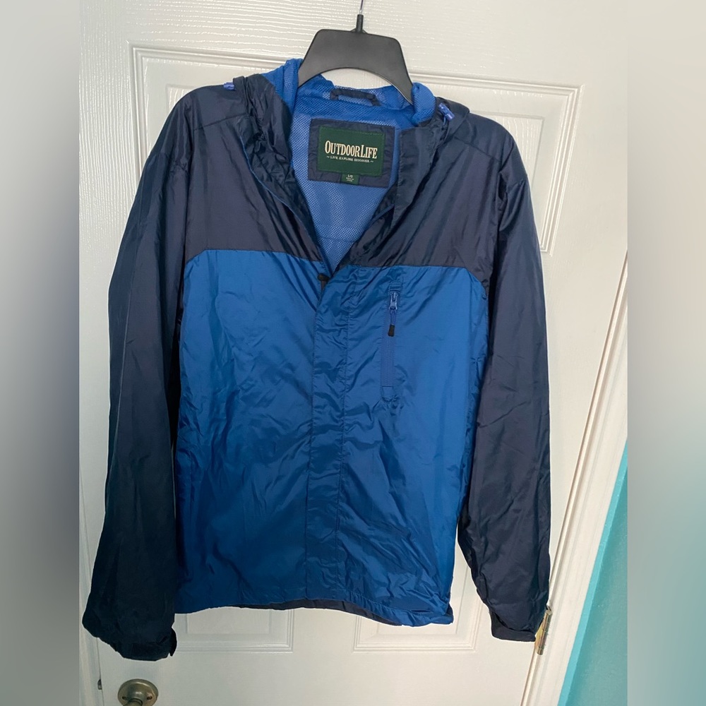 Outdoor Life Men’s Rain Jacket w/Hood True Blue Water Resistant LARGE NWT